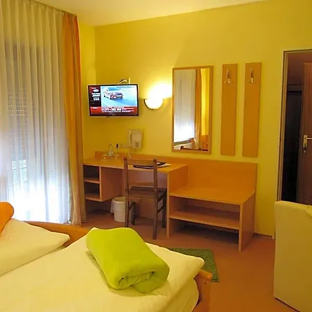 Hotel Am Selteltor 3*